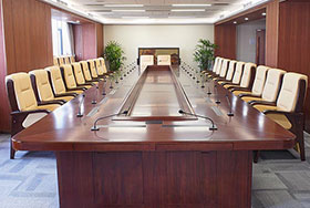 板式洽談桌長條會議桌設計，盧灣辦公家具公司推薦商業合作